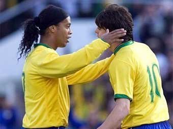 Роналдиньо (слева) и Кака. Фото AFP