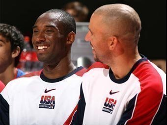Лидеры сборной США Коби Брайант (слева) и Джейсон Кидд. Фото с сайта usabasketball.com Лидеры сборной США Коби Брайант (слева) и Джейсон Кидд. Фото с сайта usabasketball.com